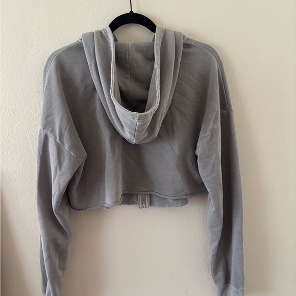 Forever 21 Light Gray Zip-Up Cropped Hoodie - Picture 2 of 3